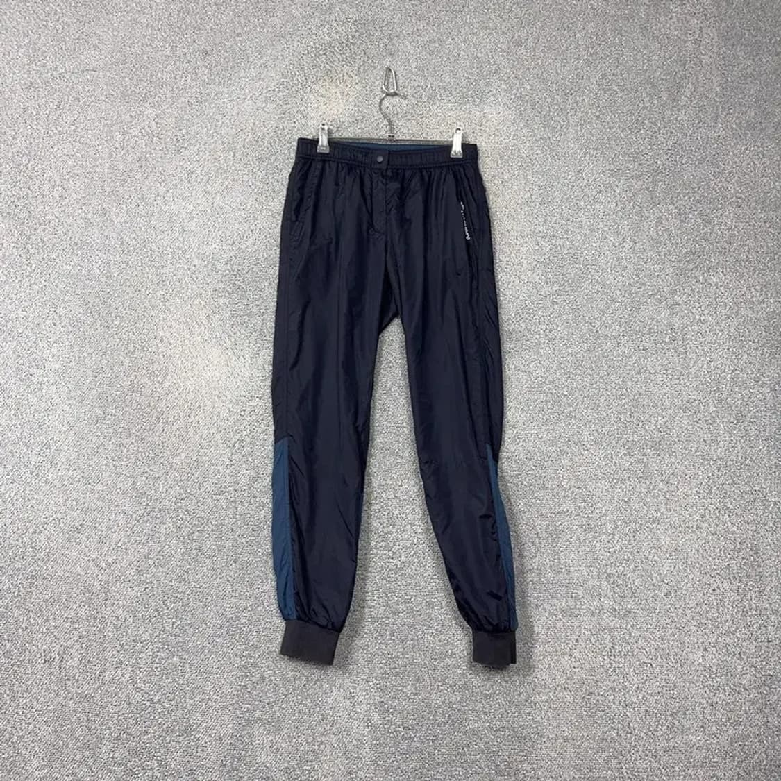 디스커버리 네이비 운동바지 26(67) DN 상품이미지1