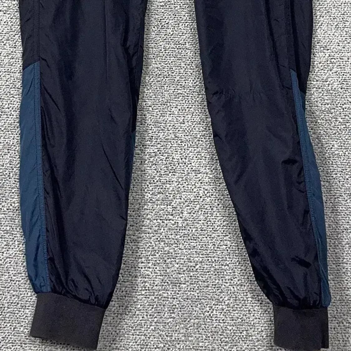 디스커버리 네이비 운동바지 26(67) DN 상품이미지4