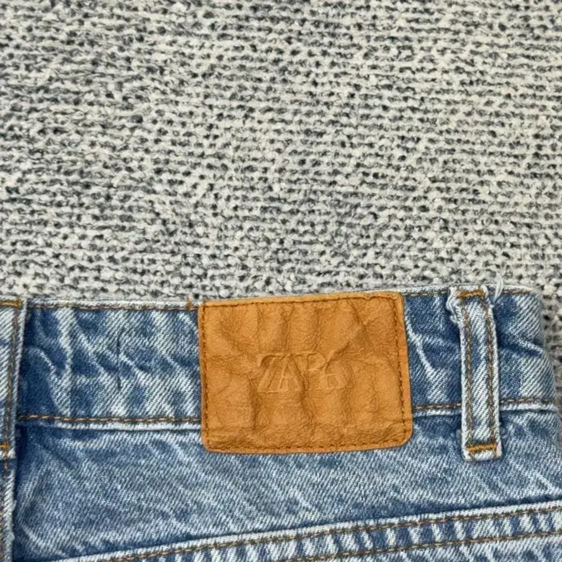 자라 연청 워싱 하이웨스트 청바지 24 상품이미지6