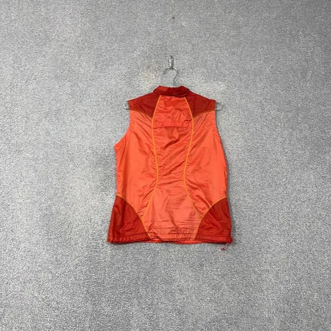 아이더 로고 여성 조끼 바람막이 M 상품이미지2