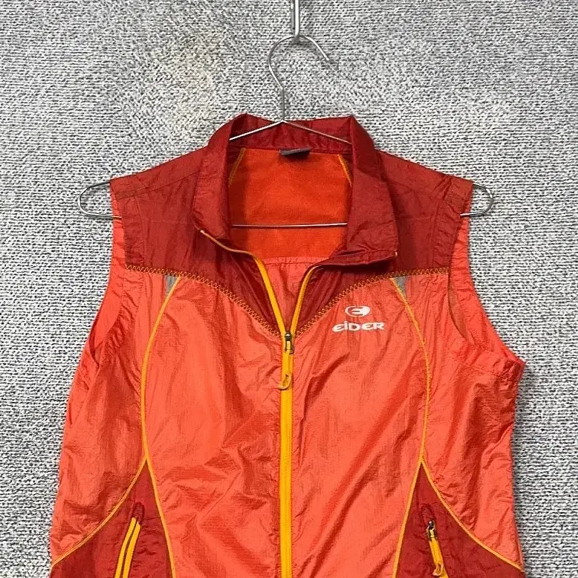 아이더 로고 여성 조끼 바람막이 M 상품이미지3