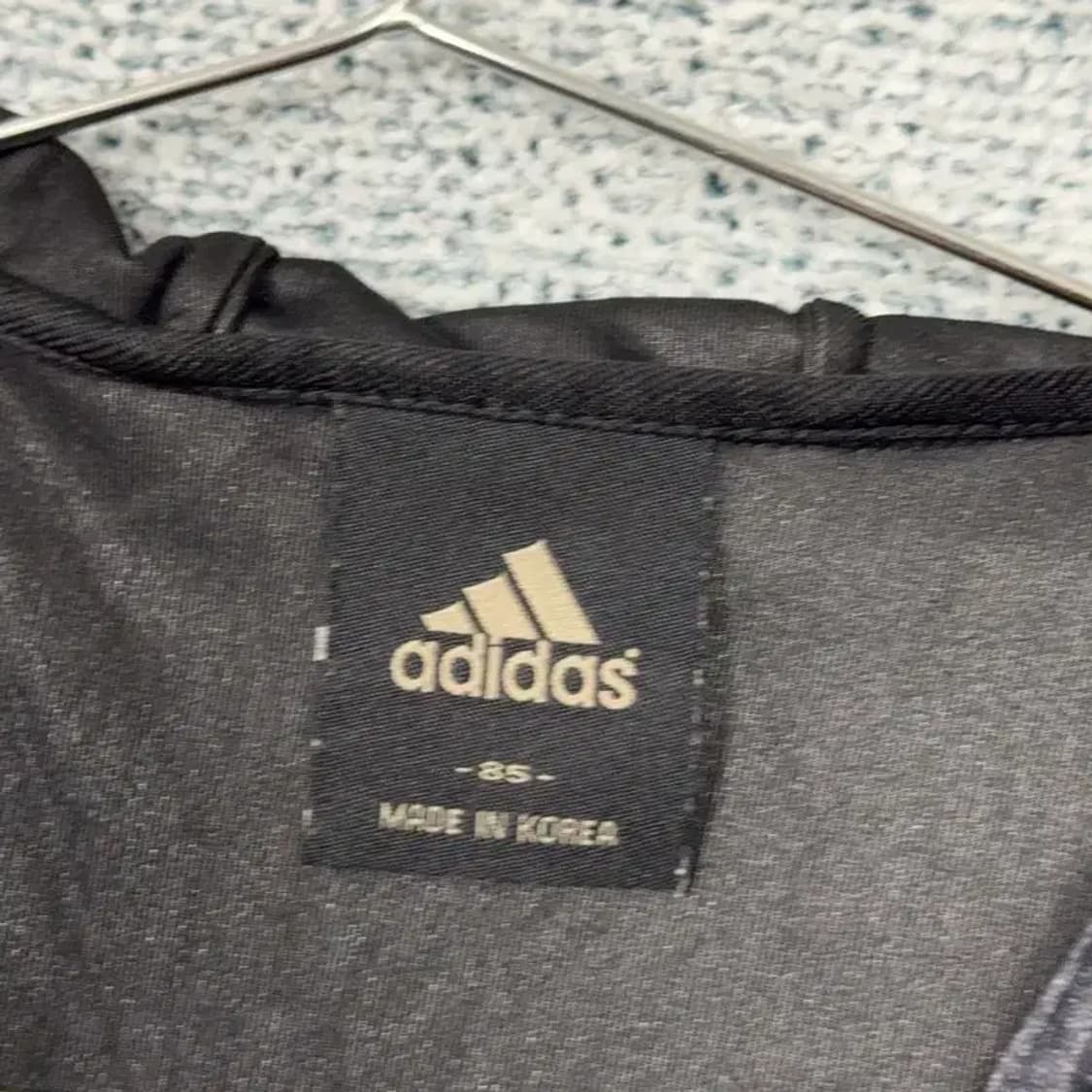 아디다스 그레이 로고 기능성 바람막이 상품이미지3