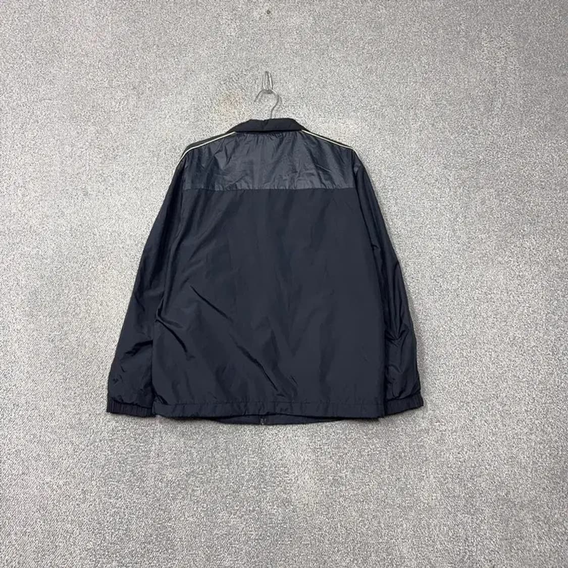 휠라 네이비 로고 바람막이 100 상품이미지2