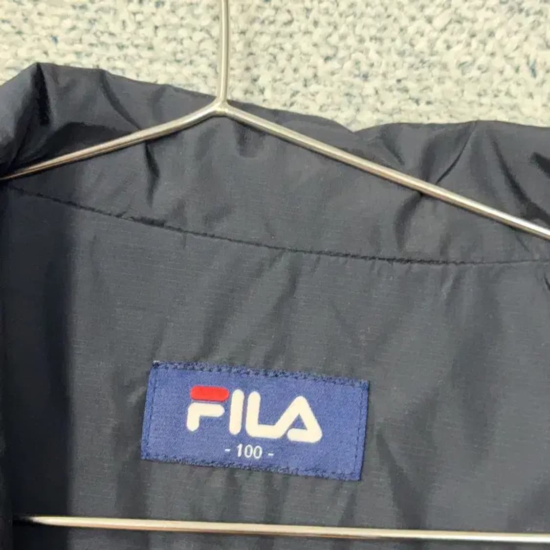 휠라 네이비 로고 바람막이 100 상품이미지4