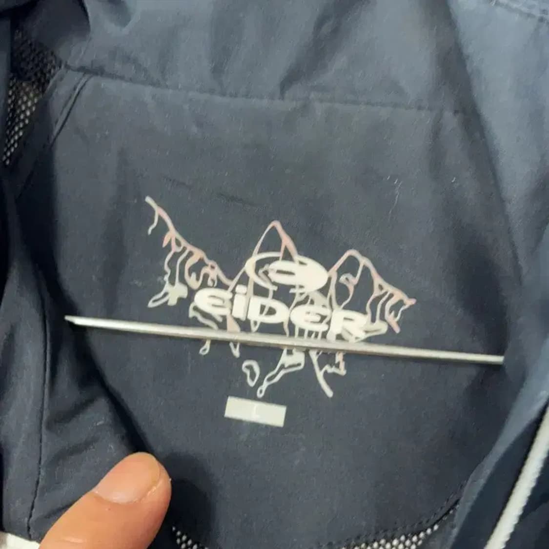 아이더 블랙 로고 기능성 바람막이 L 상품이미지5