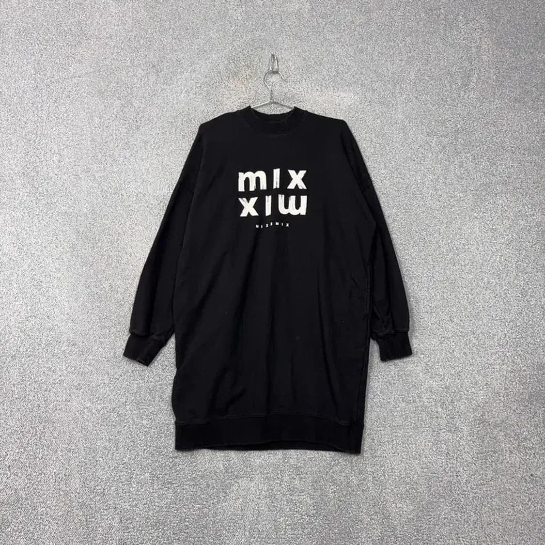 믹스투믹스 프린팅 블랙 맨투맨 원피스 FREE 상품이미지1