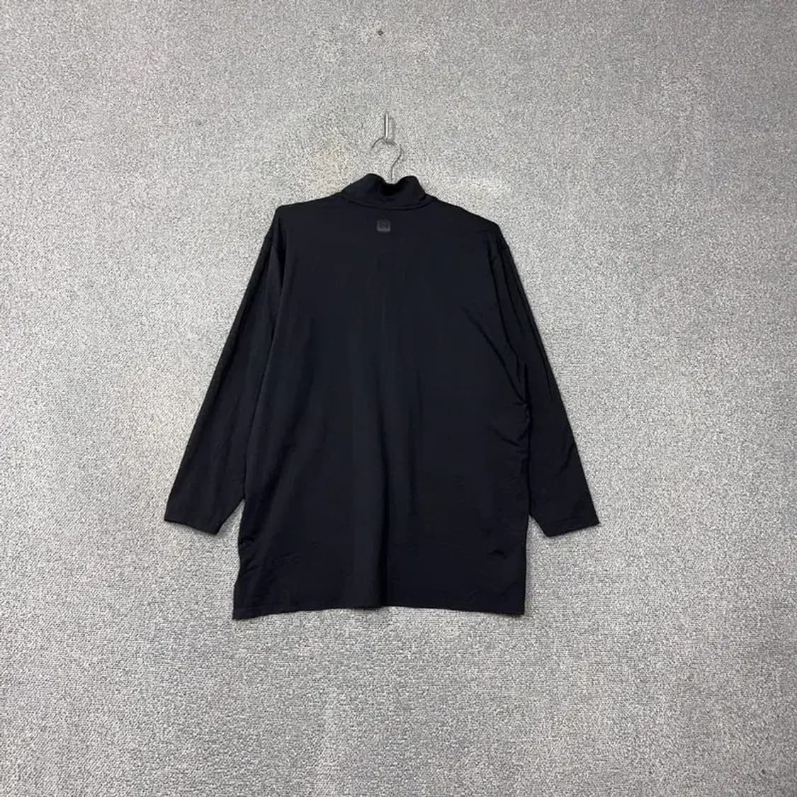 언더아머 기능성 남성 블랙 긴팔 티 L 상품이미지2