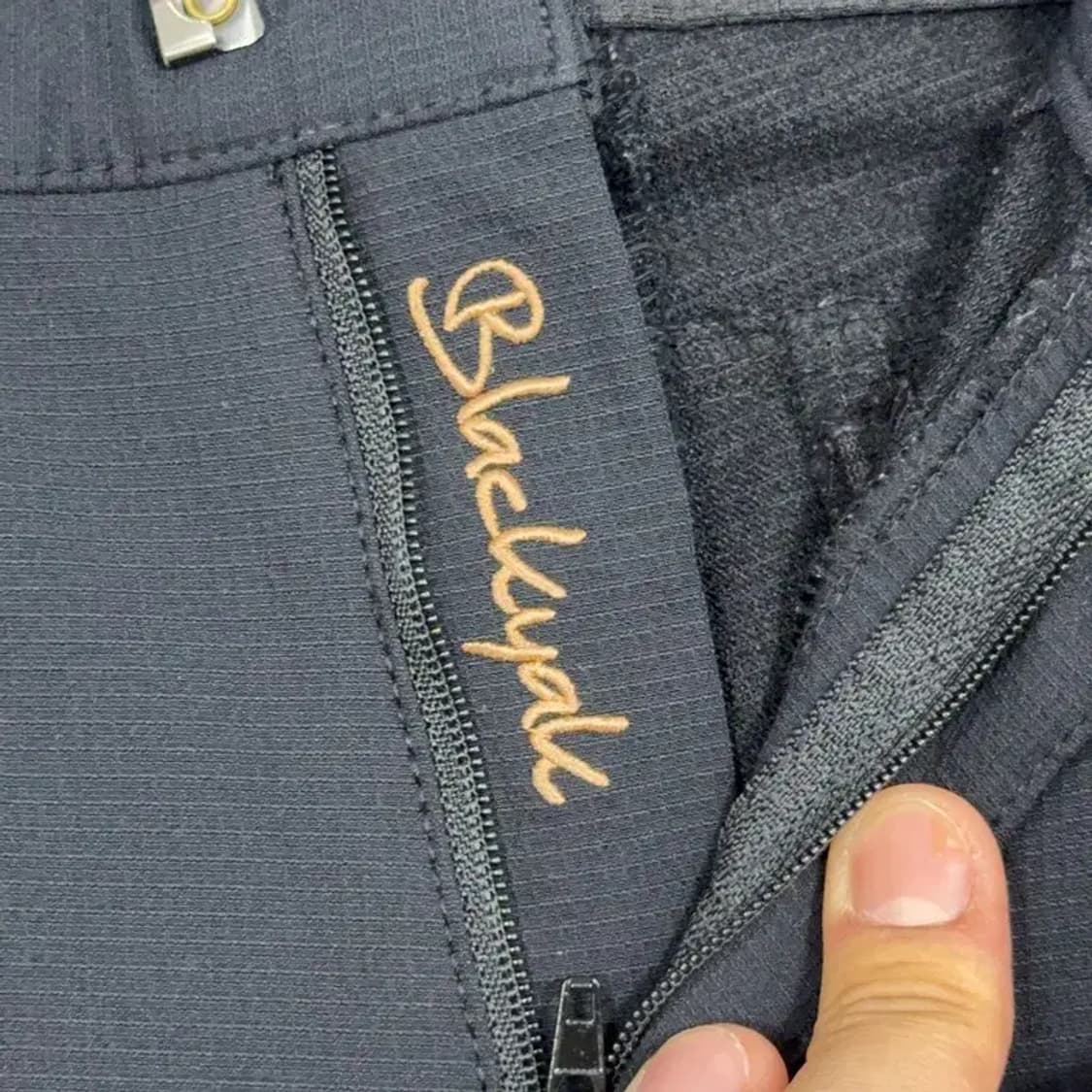 블랙야크 로고 등산 기능성 팬츠 66-93 상품이미지5