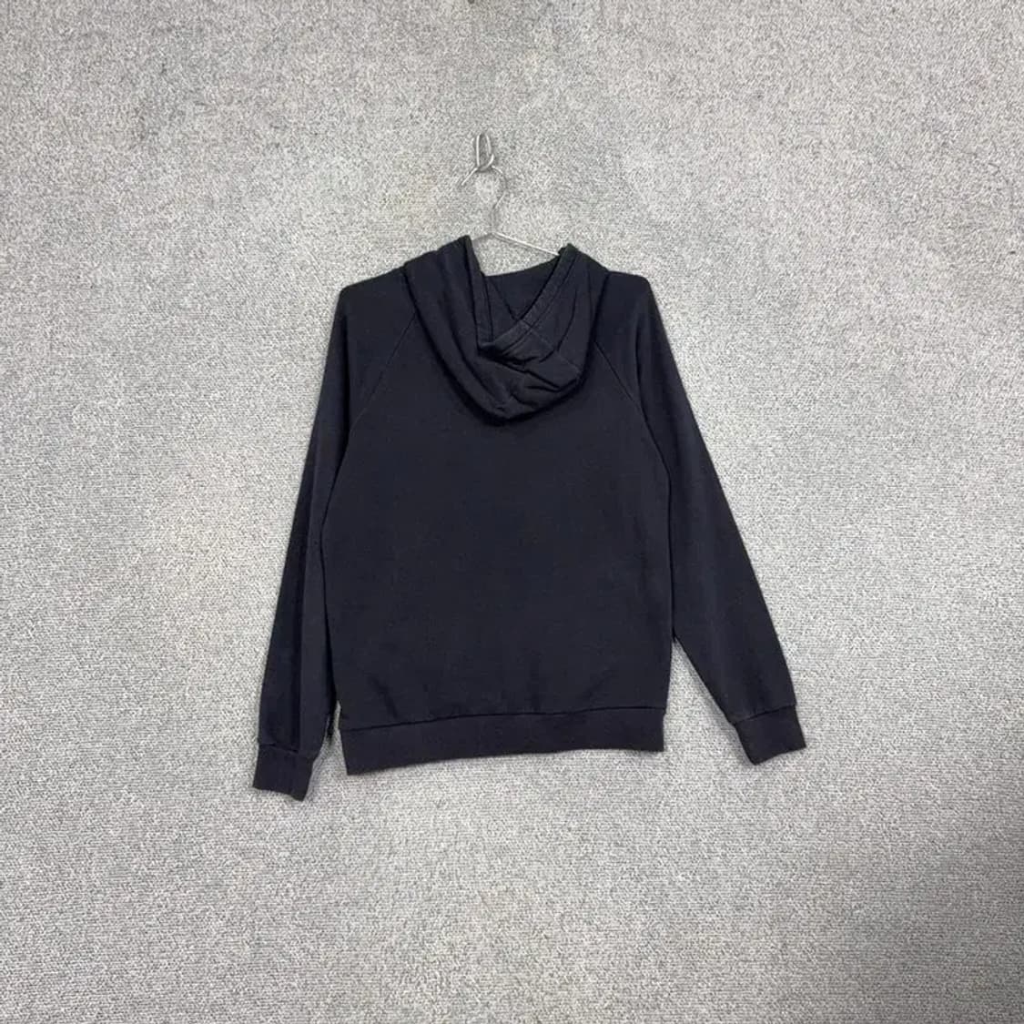 언더아머 프린팅 네이비 후드티 MD/M/M 상품이미지2