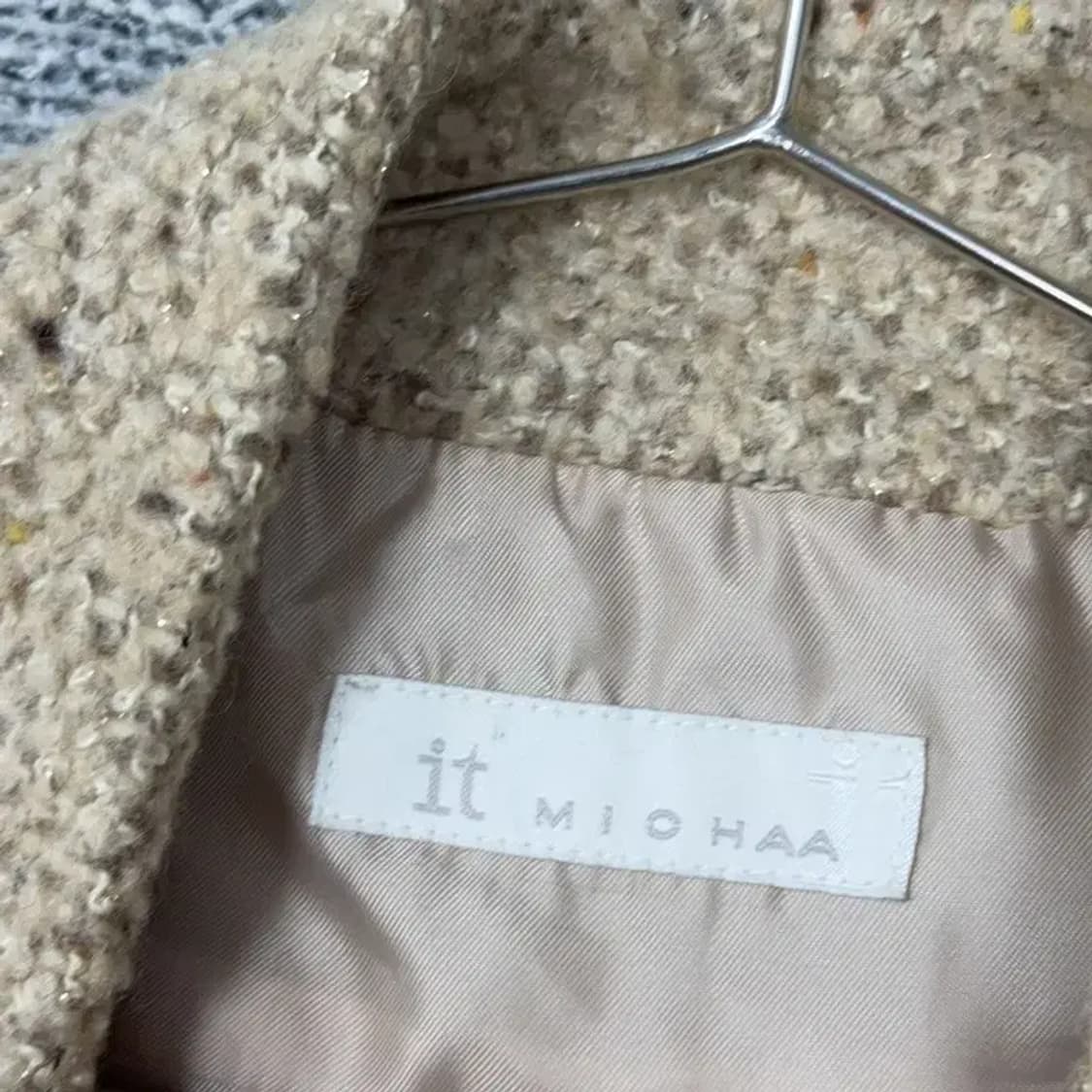 잇 미샤 베이지 배색 클래식 울 자켓 88-94-165 상품이미지4