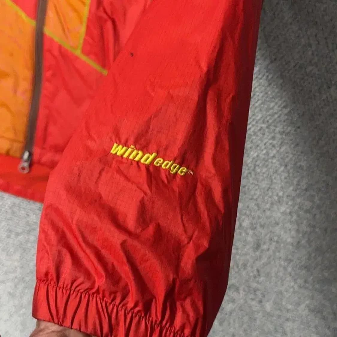 밀레 레드 로고 멀티컬러 기능성 바람막이 S 상품이미지3