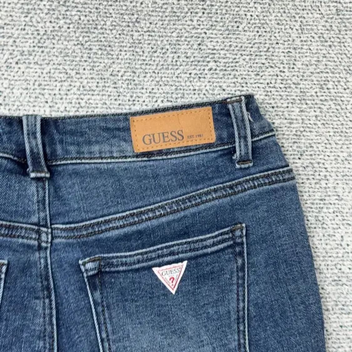 게스 실버 로고 캐주얼 스키니진 64(26) 상품이미지5