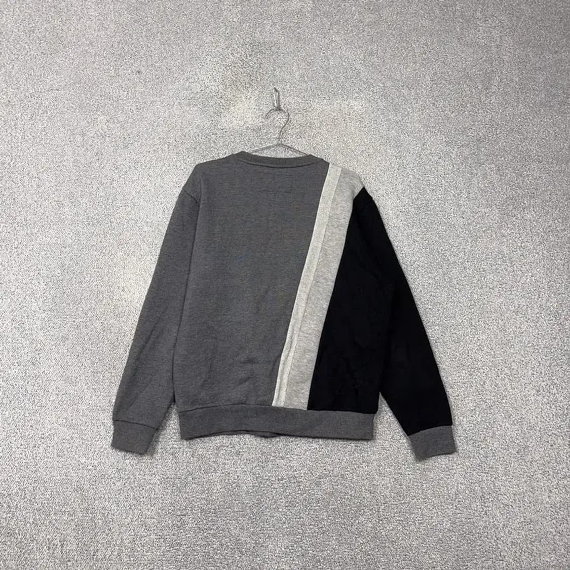 게스 그레이 캐주얼 맨투맨 L 상품이미지2