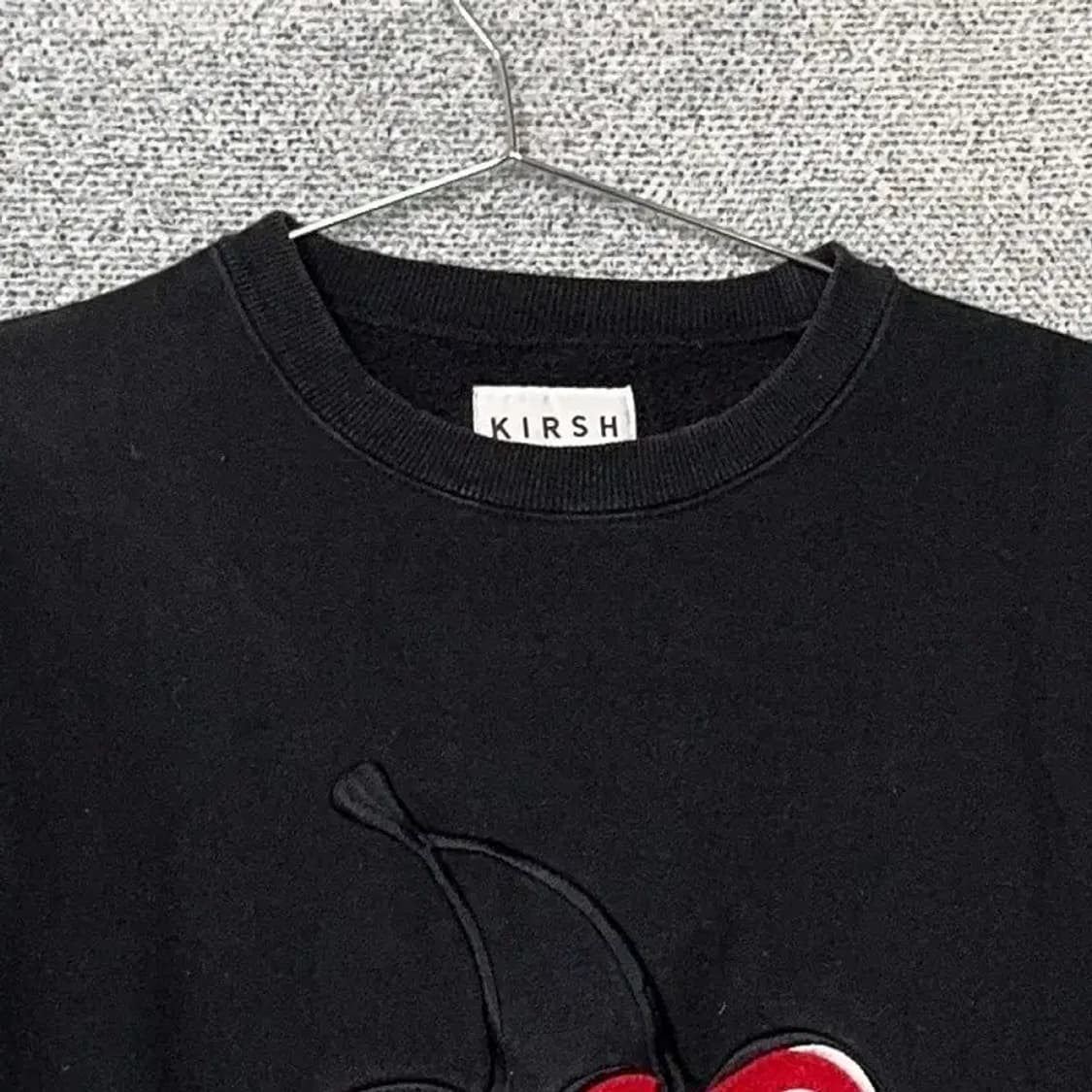 키르시 빅로고 블랙 맨투맨 1 상품이미지3