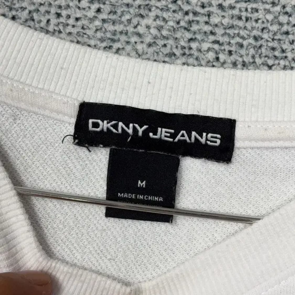 DKNY 프린팅 화이트 맨투맨 M 상품이미지3