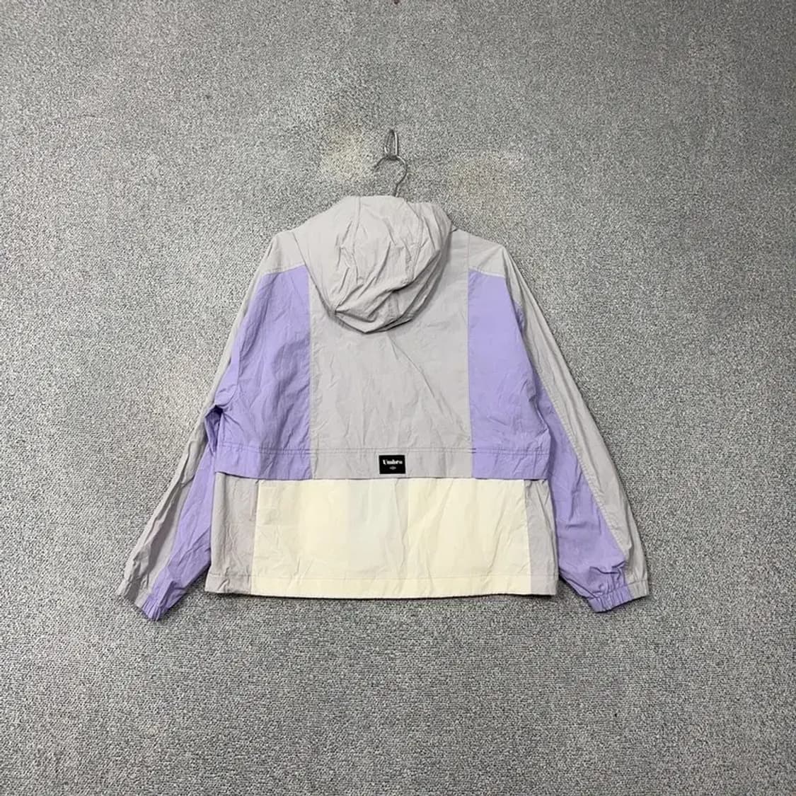 엄브로 라이트 퍼플 오버핏 바람막이 윈드 자켓 85(XS) 상품이미지2