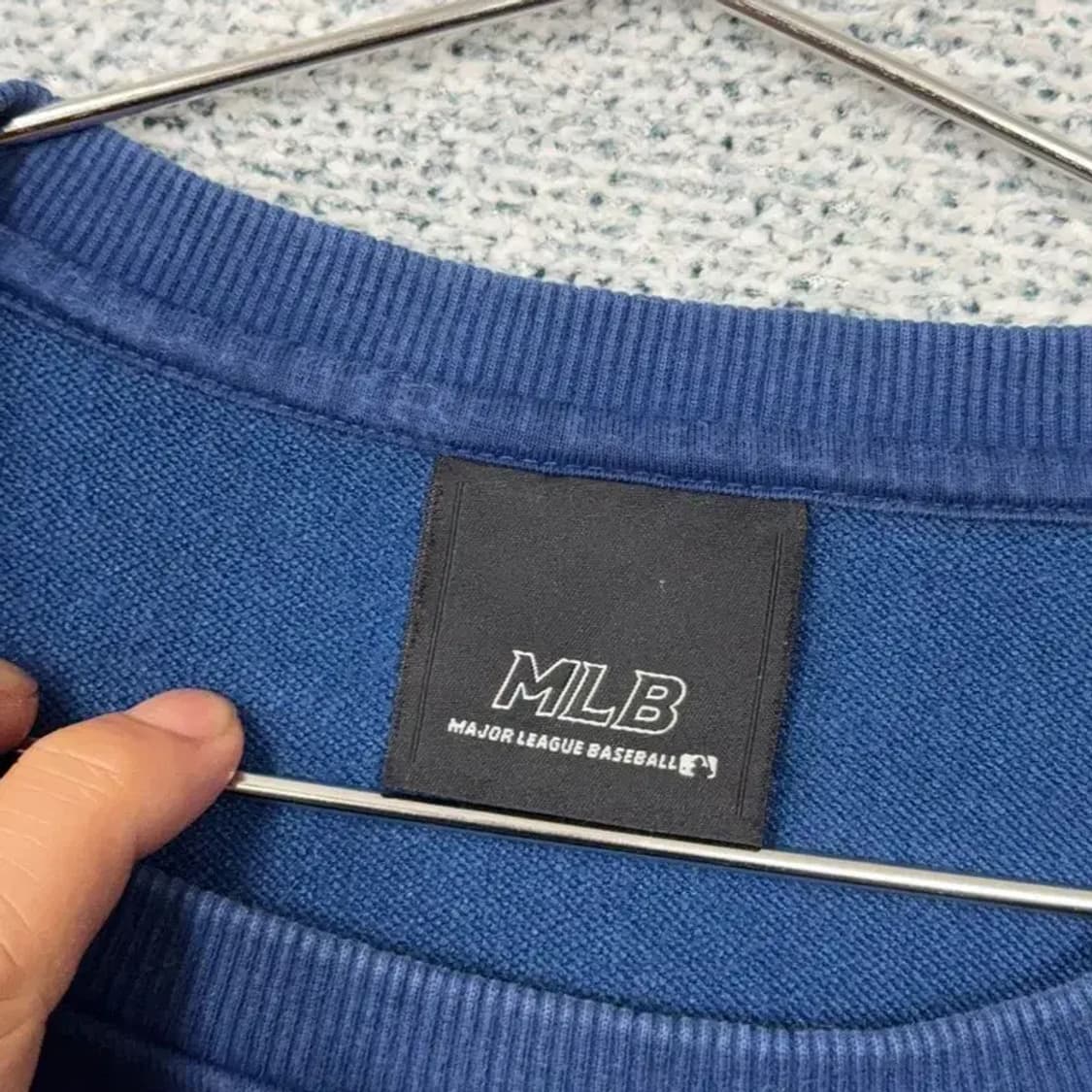 엠엘비 로고 네이비 맨투맨 105 상품이미지4