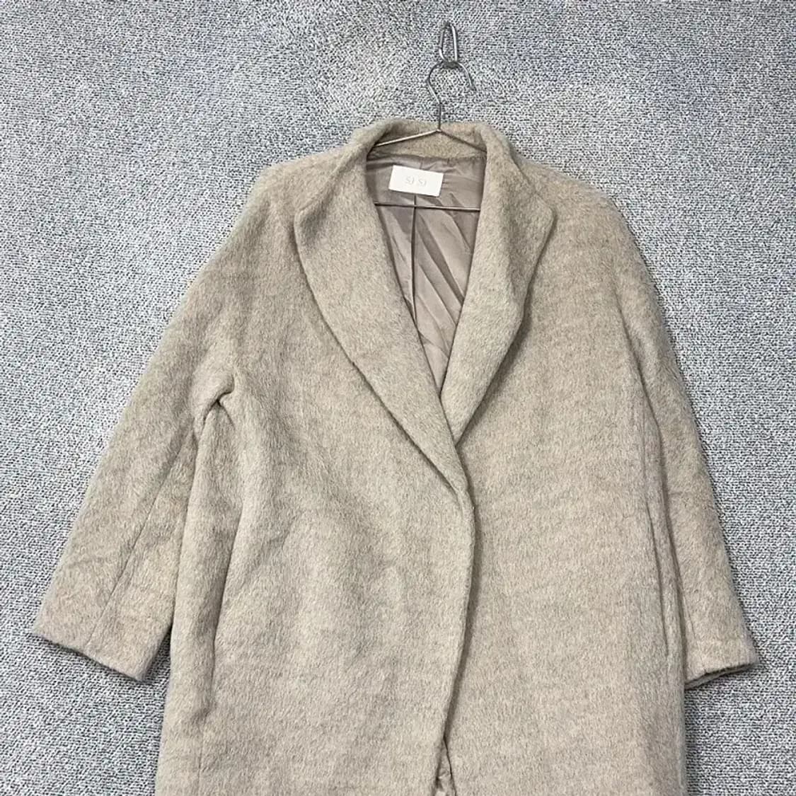 SJSJ 여성 오트밀 베이지 캐주얼 원버튼 라마 코트 82-94-160 상품이미지3