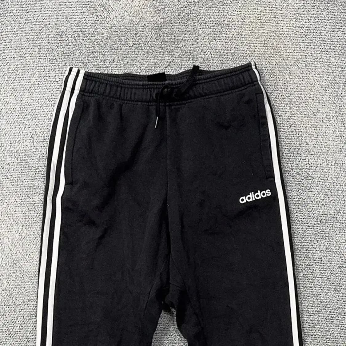 아디다스 블랙 스펠 로고 삼선 조거팬츠 L 상품이미지3