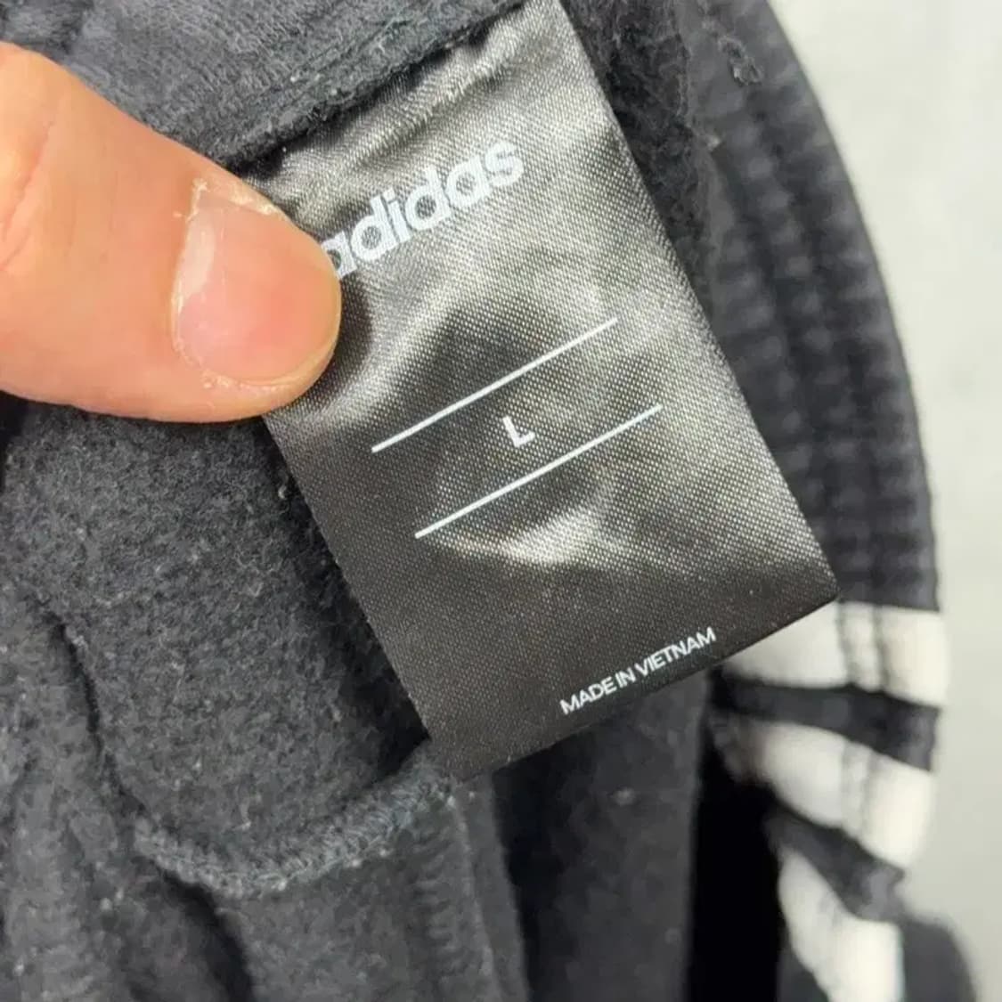 아디다스 블랙 스펠 로고 삼선 조거팬츠 L 상품이미지5