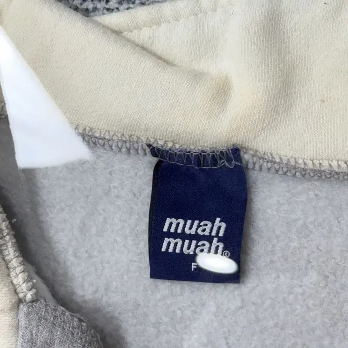 무아무아 라이트 그레이 버튼 스웻 맨투맨 F 상품이미지5