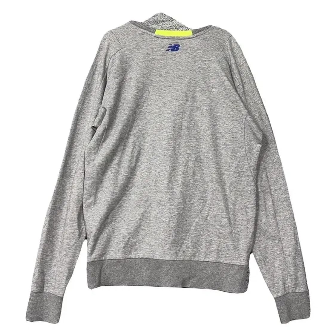 뉴발란스 프린팅 라이트 그레이 맨투맨 L 상품이미지2