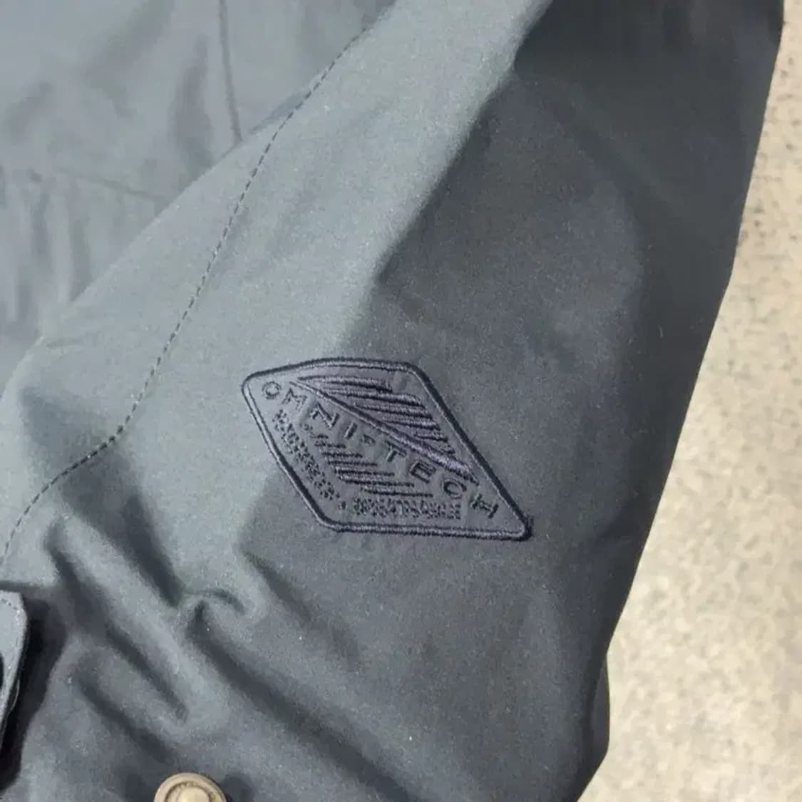 콜롬비아 네이비 옴니테크 남성 기능성 바람막이 윈드자켓 L 상품이미지3