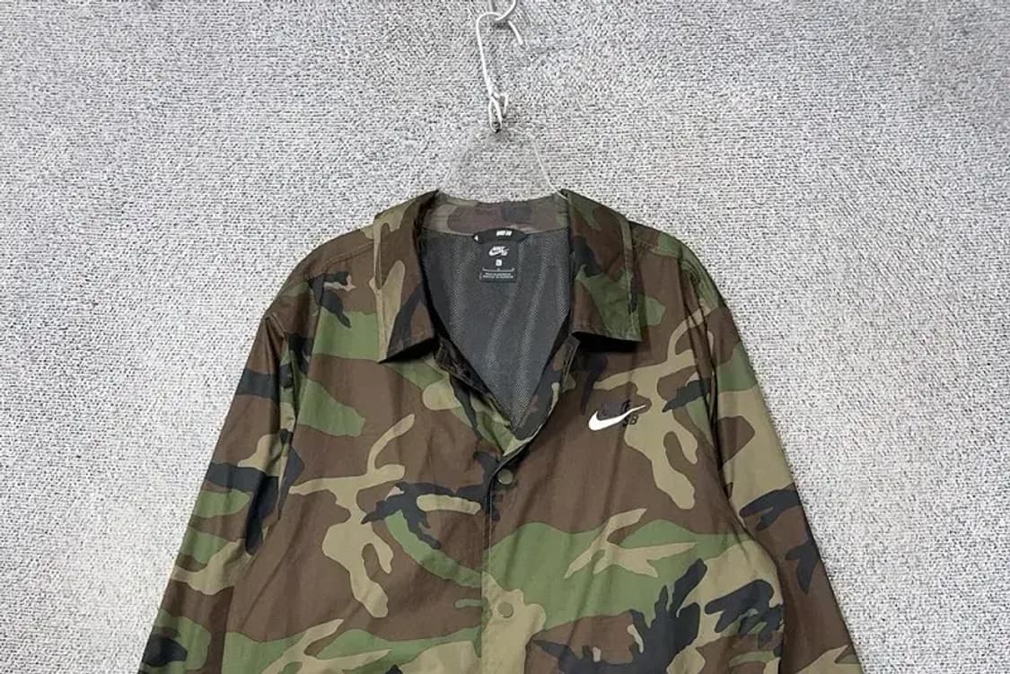 나이키 SB 밀리터리 카키 바람막이 L 상품이미지3