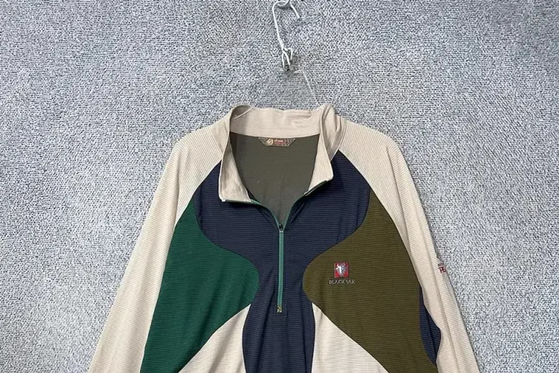 블랙야크 로고 멀티컬러 기능성 반집업 긴팔 125 상품이미지3