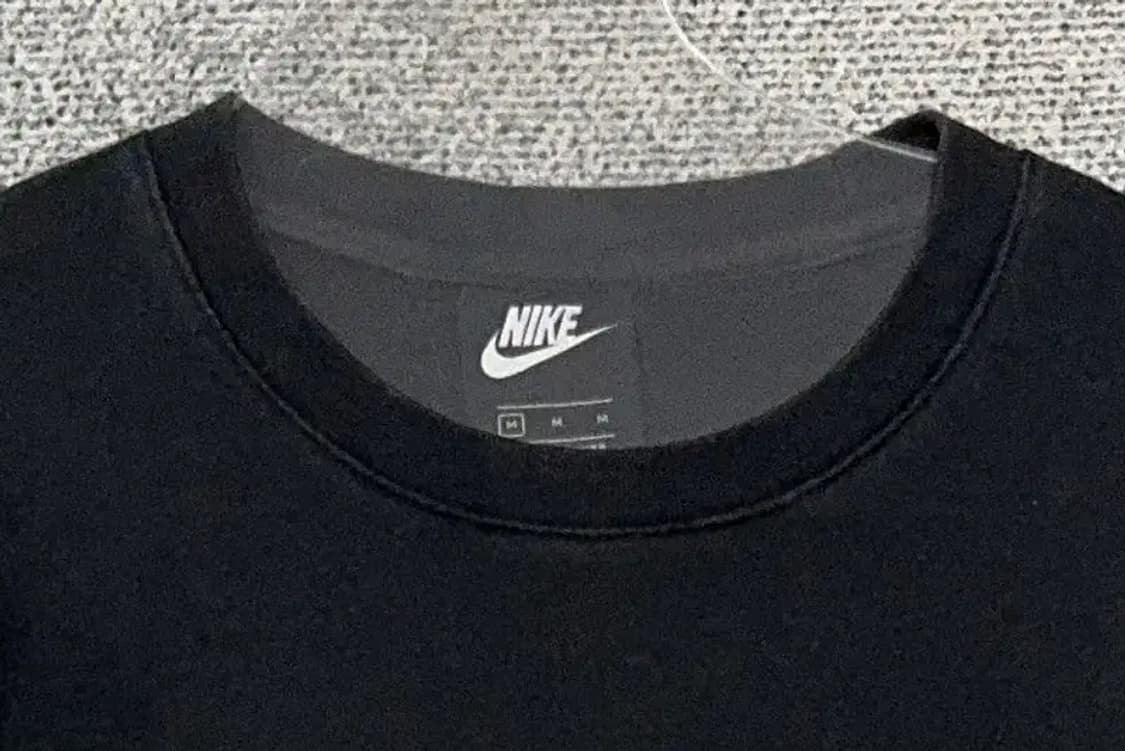 나이키 블랙 로고 맨투맨 M 상품이미지5
