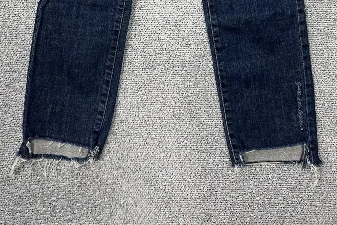 게스 여성 캐주얼 삼각 로고 크롭진 64(26) 상품이미지5