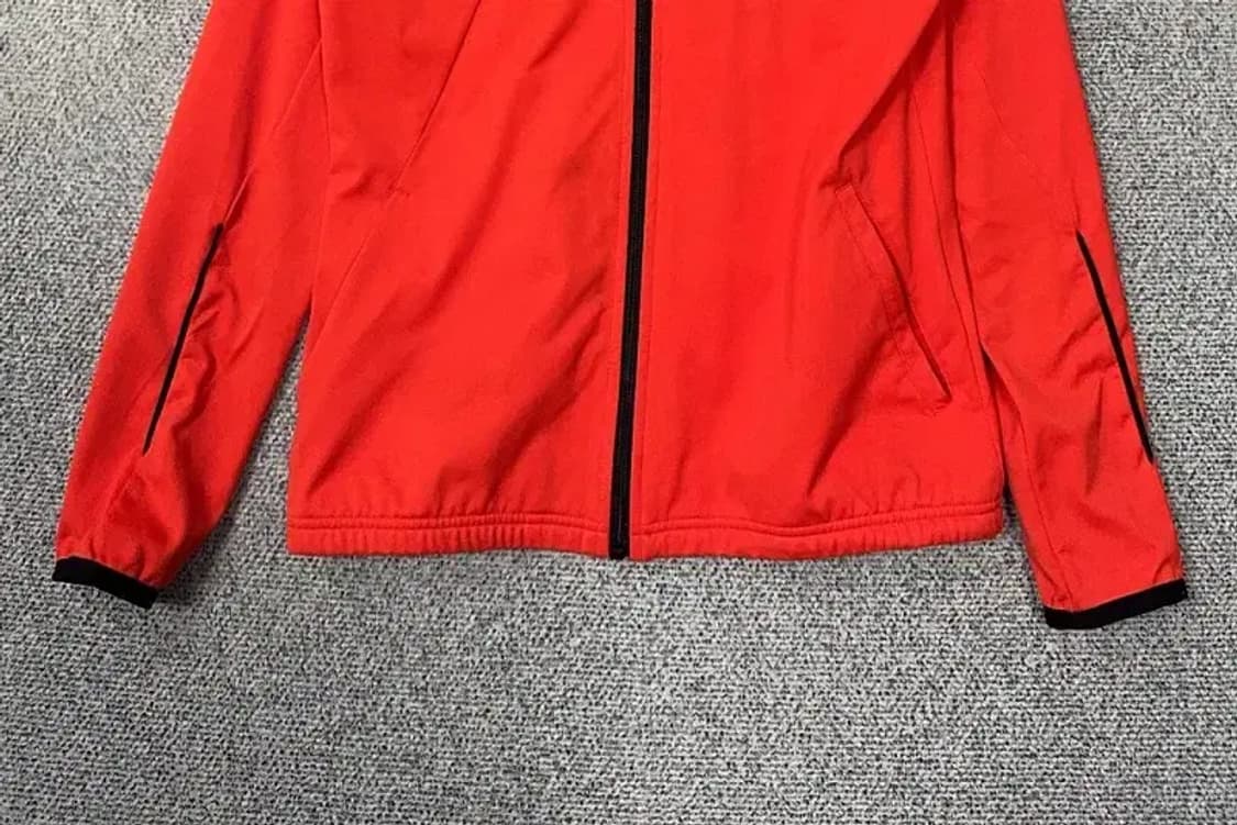 데상트 레드 로고 기능성 바람막이 M 상품이미지4