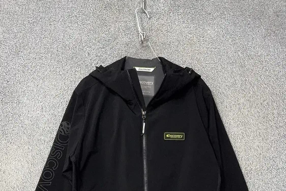 디스커버리 블랙 로고 기능성 바람막이 95 상품이미지3