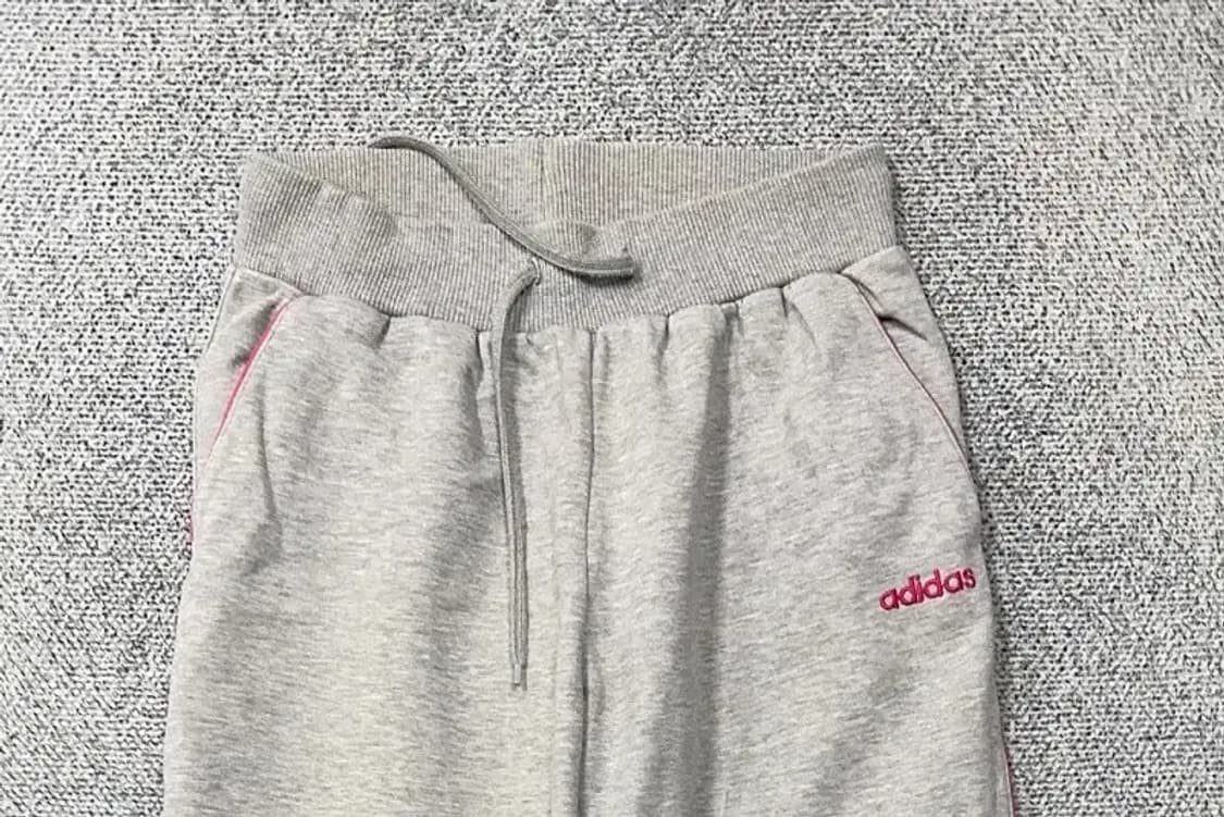 아디다스 라이트 그레이 스펠 로고 밴딩 트레이닝 팬츠75 상품이미지3