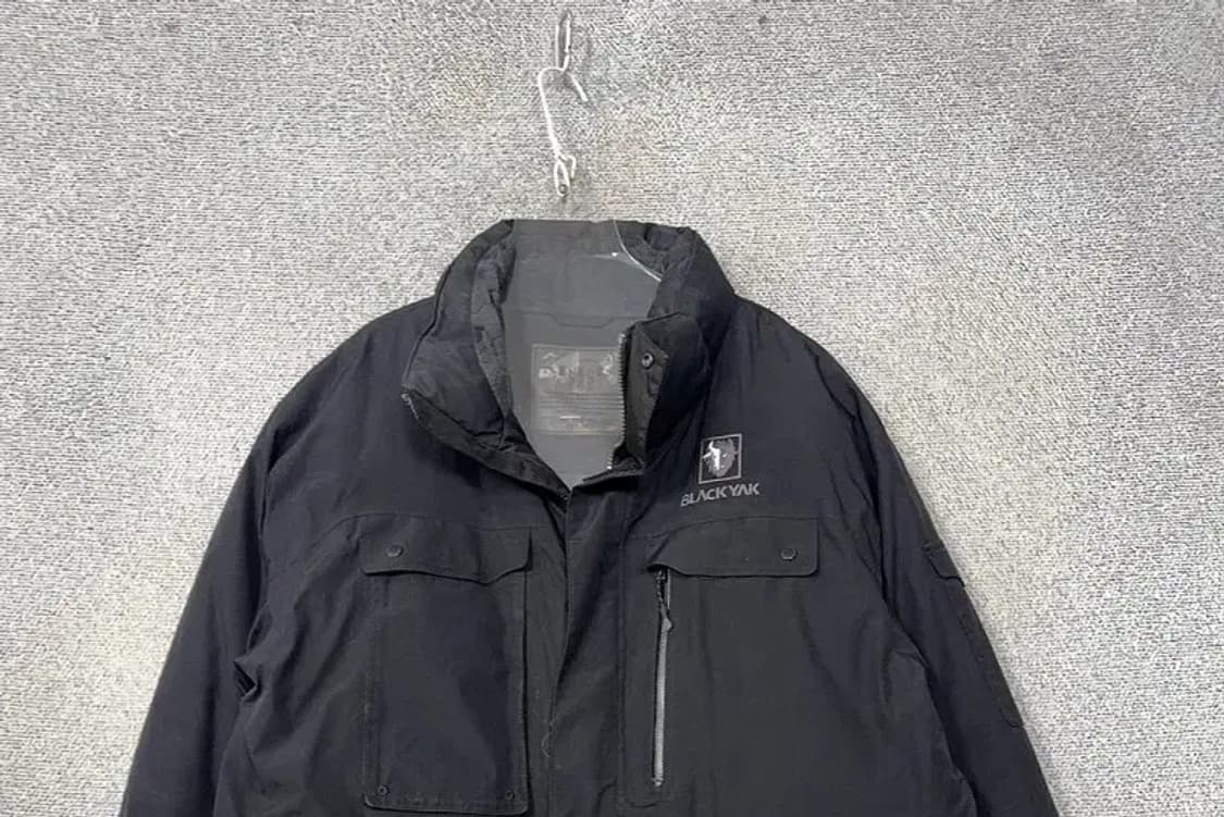 블랙야크 블랙 고어텍스 다운 패딩 105 상품이미지3