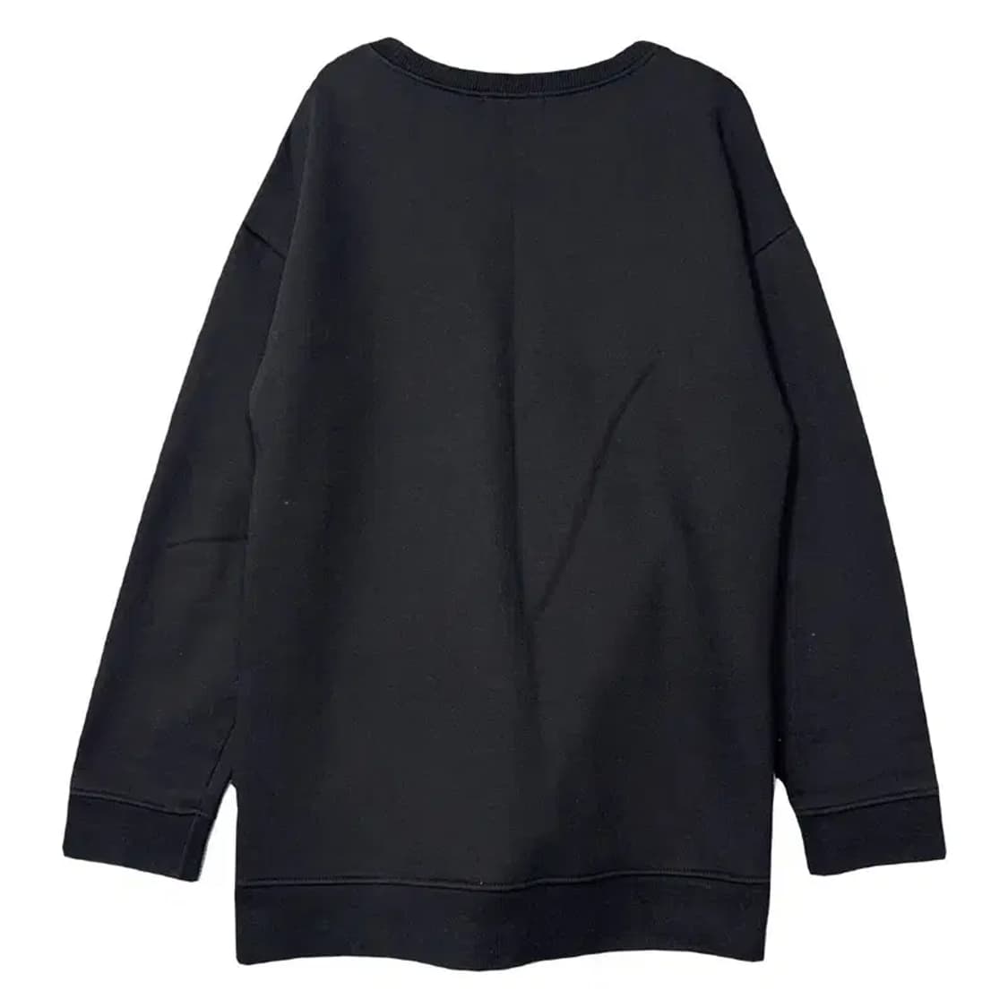 플라스틱아일랜드 블랙 오버핏 맨투맨 ONE SIZE 상품이미지2