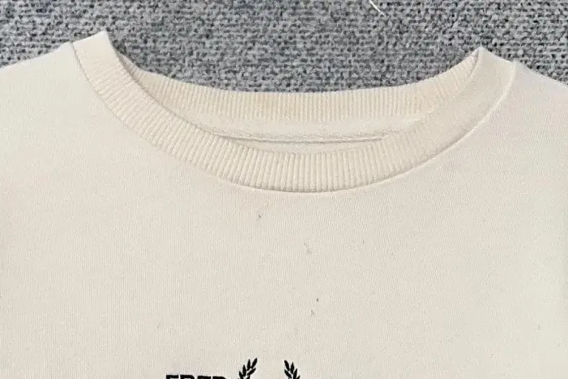 프레드페리 프린팅 크림 맨투맨 L 상품이미지5