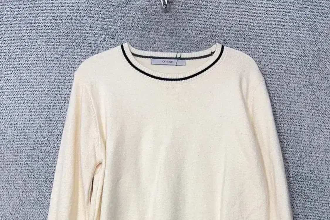 [새상품]온앤온 크림 니트 00 상품이미지3