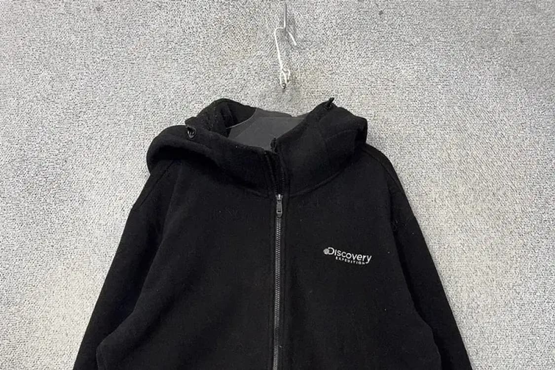 디스커버리 블랙 로고 플리스 후리스 110 상품이미지3