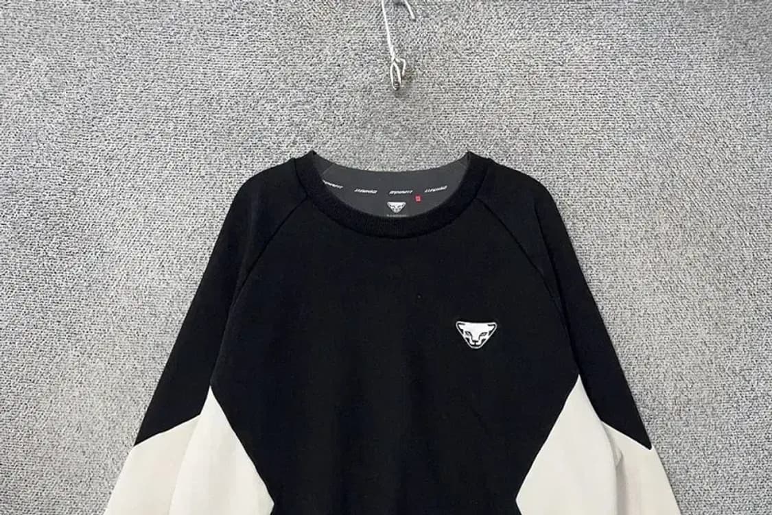 다이나핏 블랙 로고 맨투맨 XL 상품이미지3