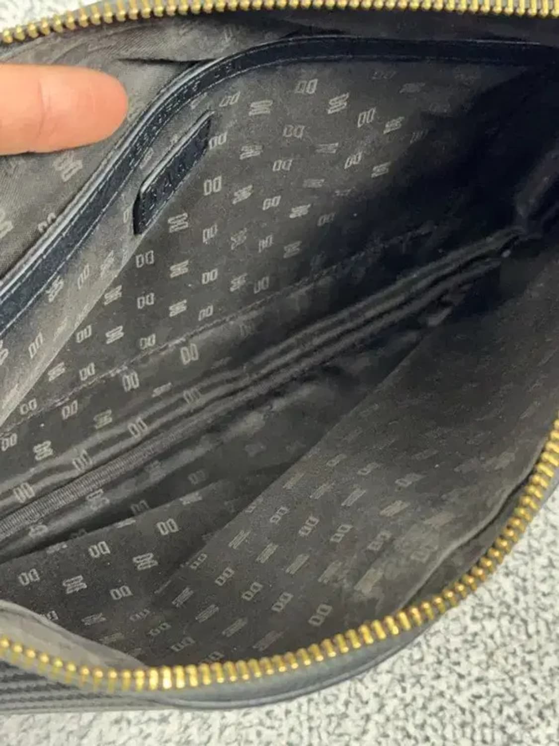 닥스 블랙 가죽 클러치백 상품이미지4