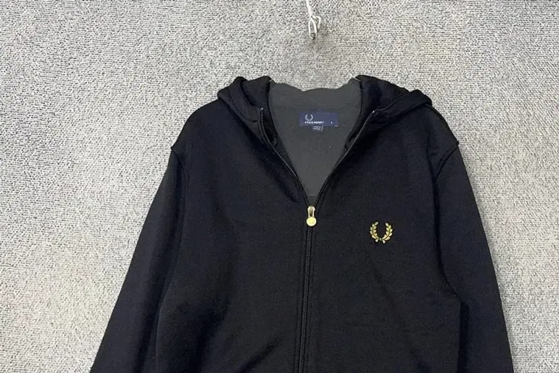 프레드페리 블랙 로고 후드 집업 S 상품이미지3