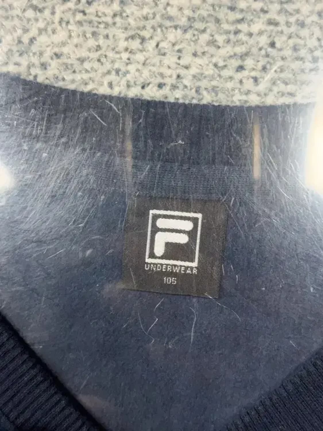 휠라 로고 벨벳 네이비 맨투맨 105 상품이미지7