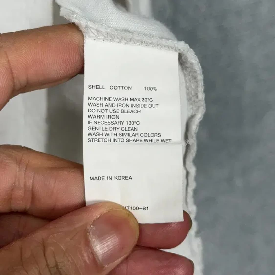 비바스튜디오 스펠로고 화이트 반팔티 M 상품이미지4