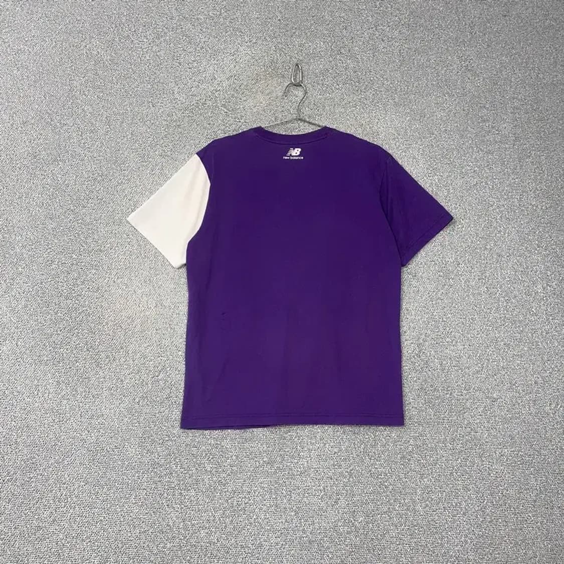 뉴발란스 퍼플 멀티컬러 반팔티 100 상품이미지2