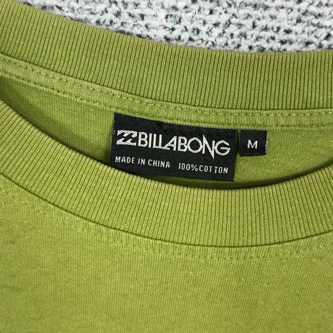 빌라봉 Y2K 프린팅 연두 슬리브 긴팔티 M 상품이미지3