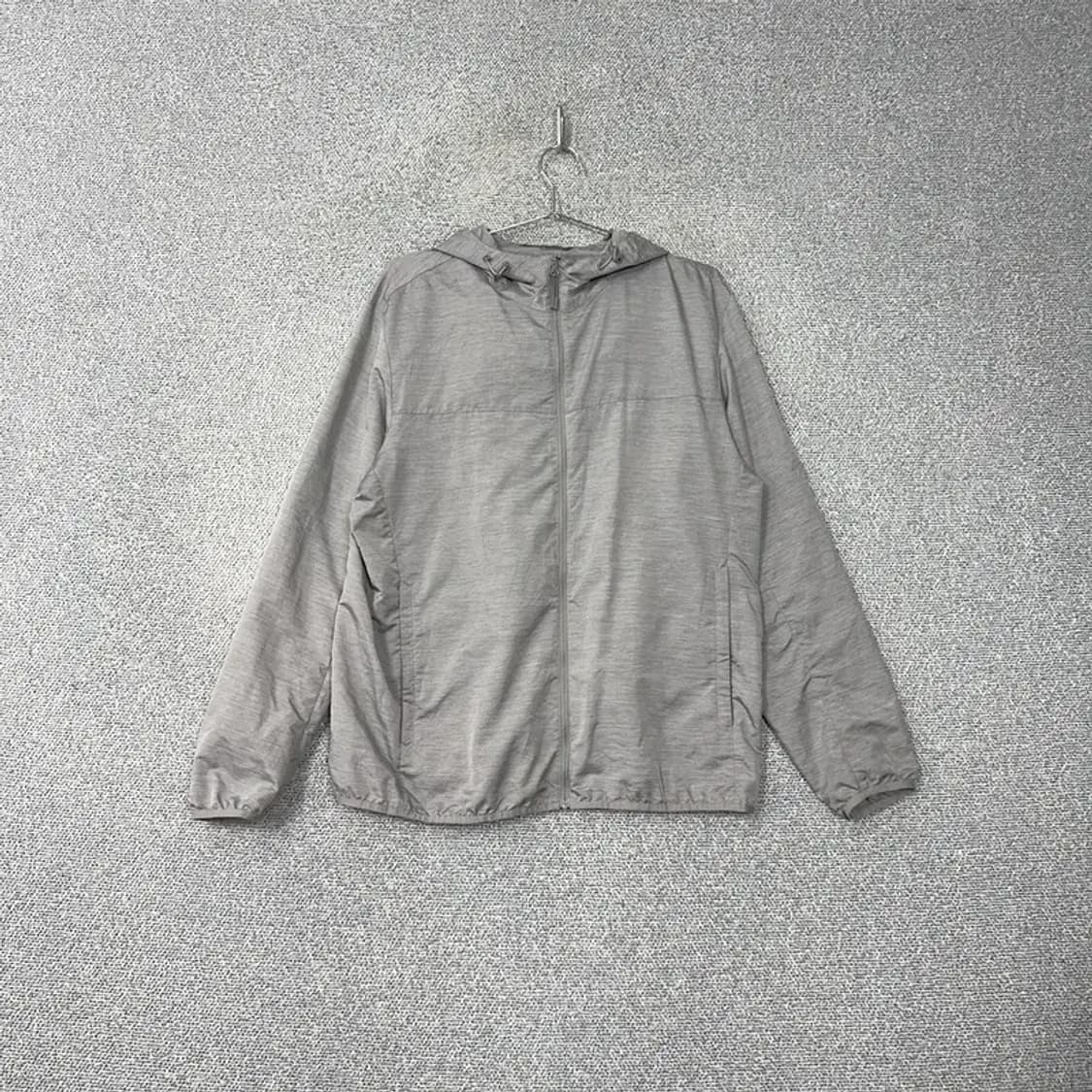 유니클로 기능성 바람막이 XL 상품이미지1