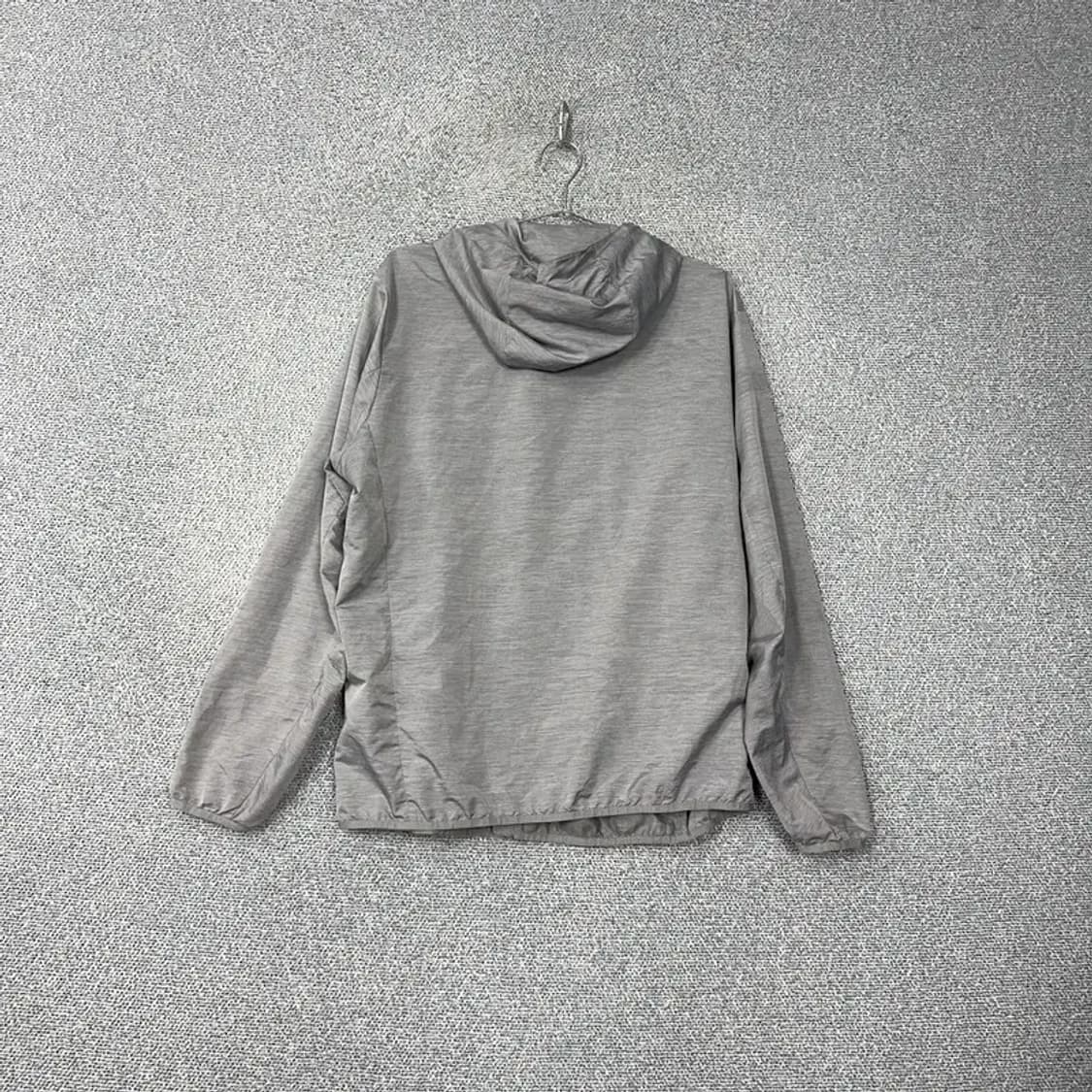 유니클로 기능성 바람막이 XL 상품이미지2