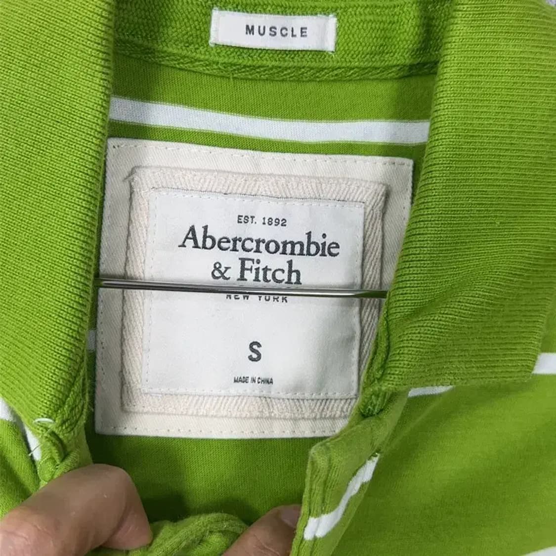 아베크롬비 그린 스트라이프 반팔 카라티 S 상품이미지3