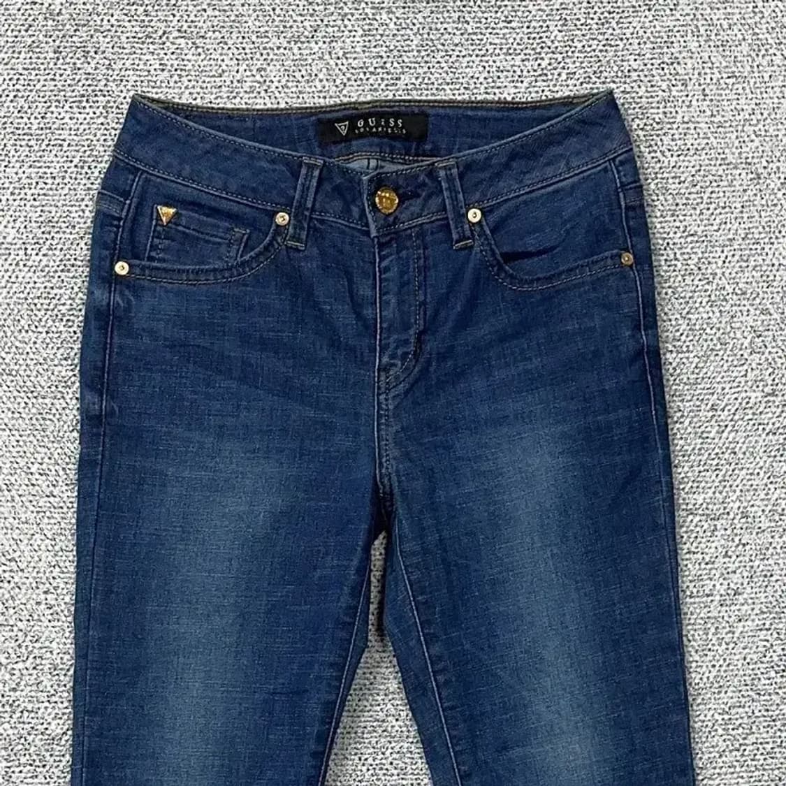 게스 삼각로고 여성 데님팬츠 26 상품이미지3
